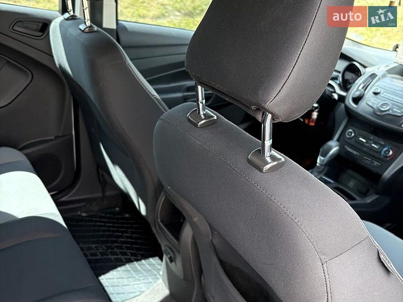Внедорожник / Кроссовер Ford Escape 2019 в Стрые