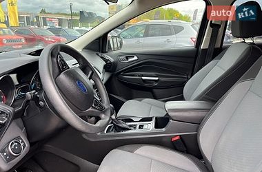 Позашляховик / Кросовер Ford Escape 2016 в Львові