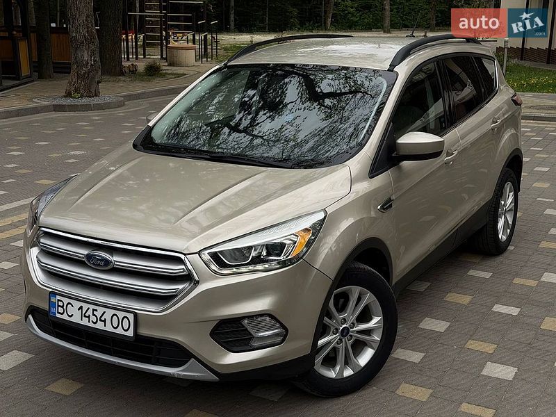Позашляховик / Кросовер Ford Escape 2016 в Трускавці