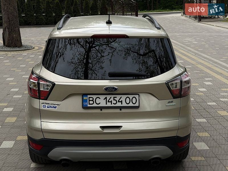 Позашляховик / Кросовер Ford Escape 2016 в Трускавці