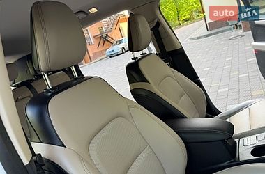 Позашляховик / Кросовер Ford Escape 2020 в Дрогобичі