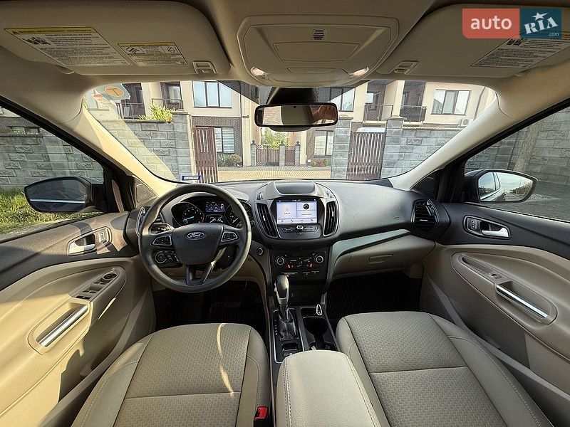 Внедорожник / Кроссовер Ford Escape 2019 в Ровно