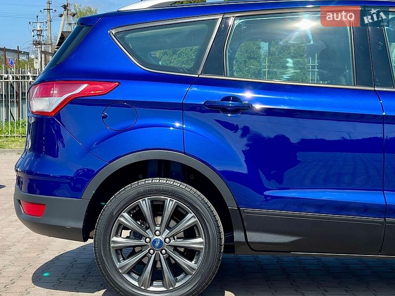 Позашляховик / Кросовер Ford Escape 2015 в Житомирі
