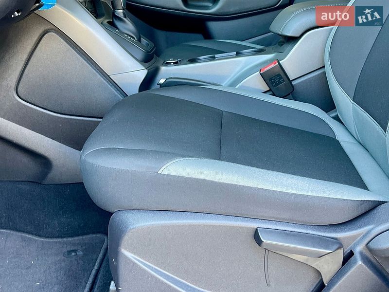 Позашляховик / Кросовер Ford Escape 2015 в Житомирі