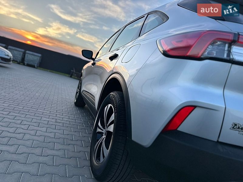Внедорожник / Кроссовер Ford Escape 2020 в Владимире