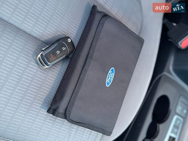Внедорожник / Кроссовер Ford Escape 2020 в Владимире