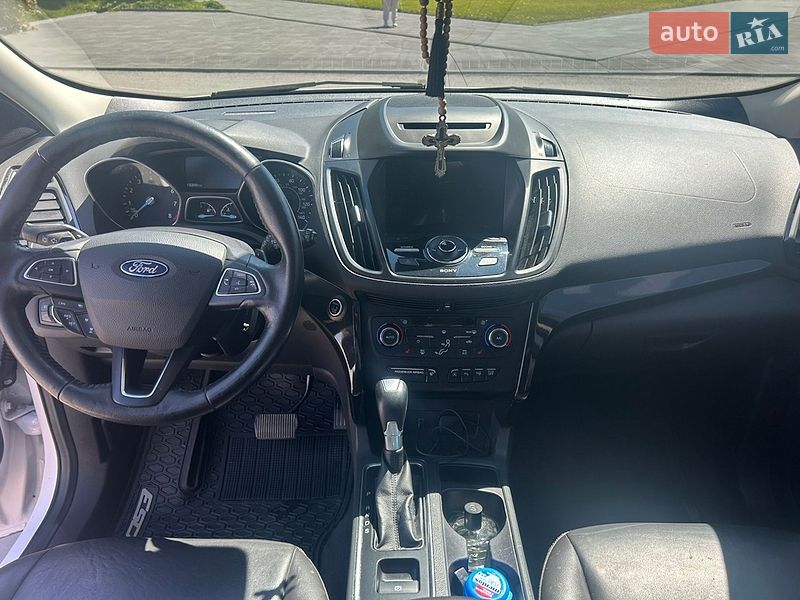 Внедорожник / Кроссовер Ford Escape 2017 в Светловодске
