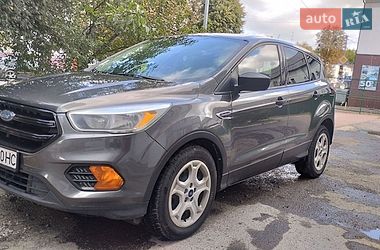 Внедорожник / Кроссовер Ford Escape 2017 в Староконстантинове