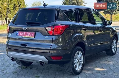 Позашляховик / Кросовер Ford Escape 2019 в Дубні