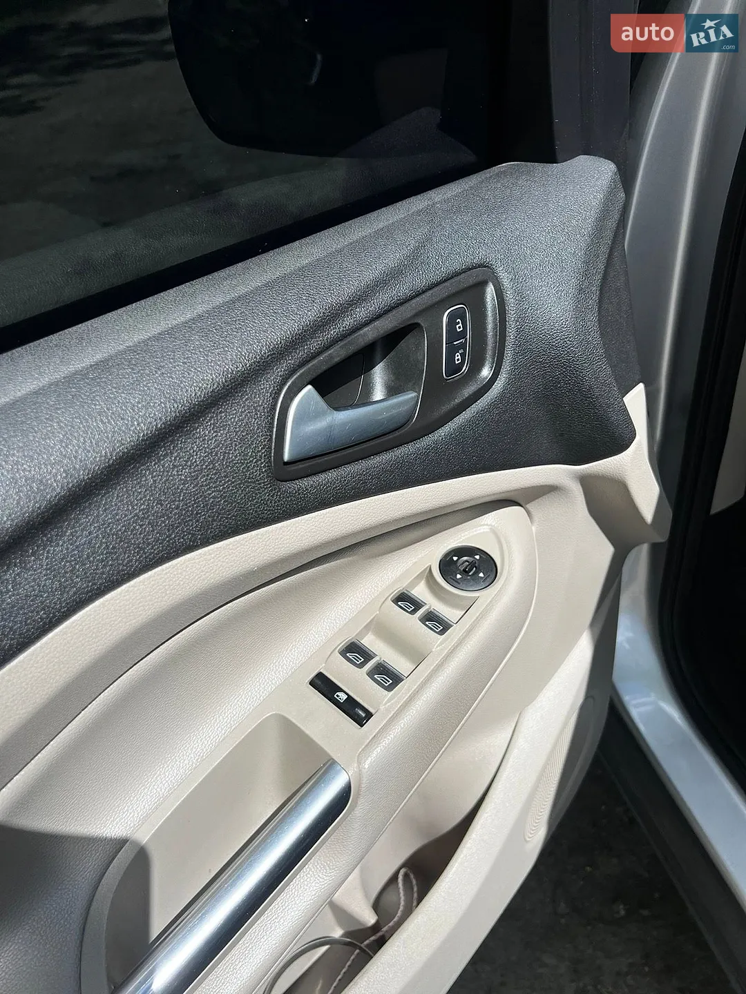 2016 Ford Escape - мініатюра 8