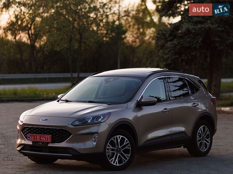 Внедорожник / Кроссовер Ford Escape 2021 в Дубно