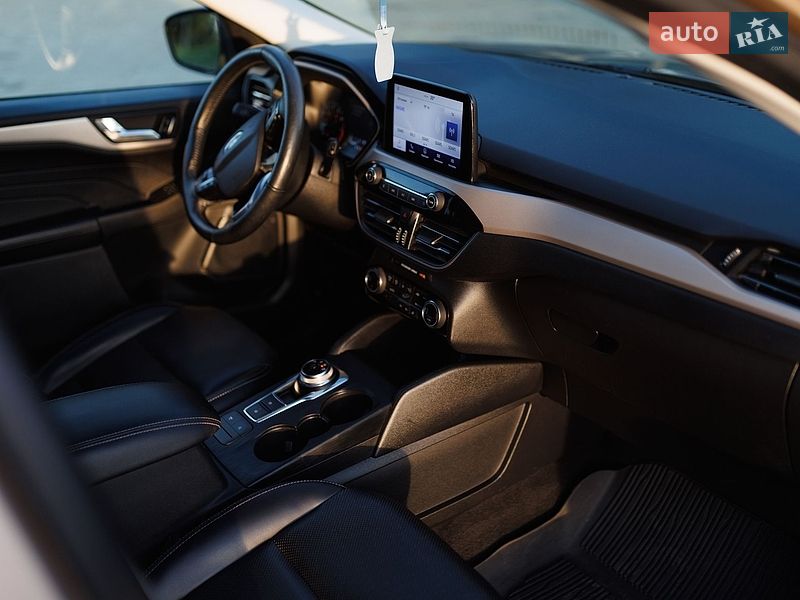 Внедорожник / Кроссовер Ford Escape 2021 в Дубно