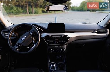 Внедорожник / Кроссовер Ford Escape 2021 в Дубно
