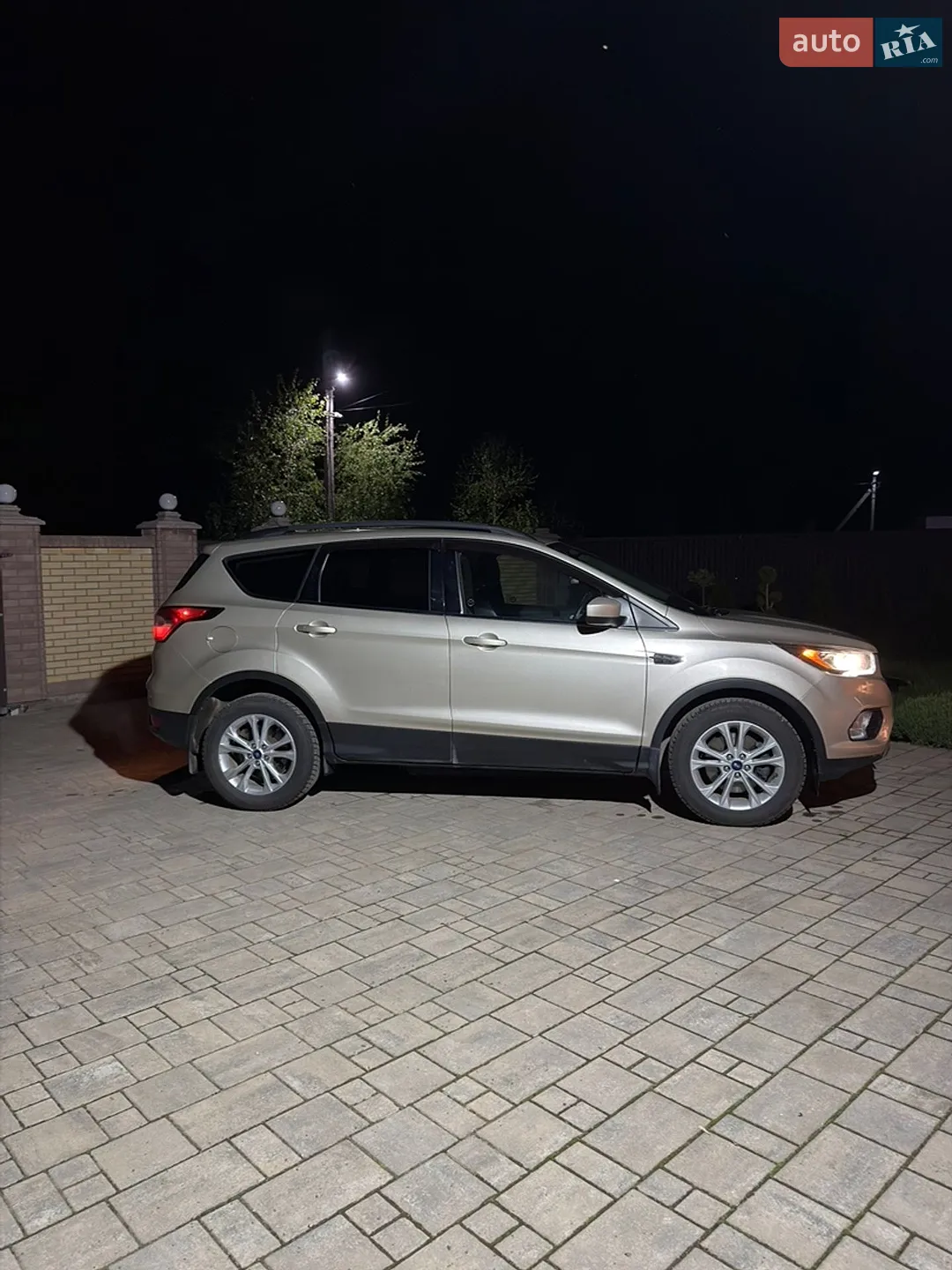2017 Ford Escape - мініатюра 2