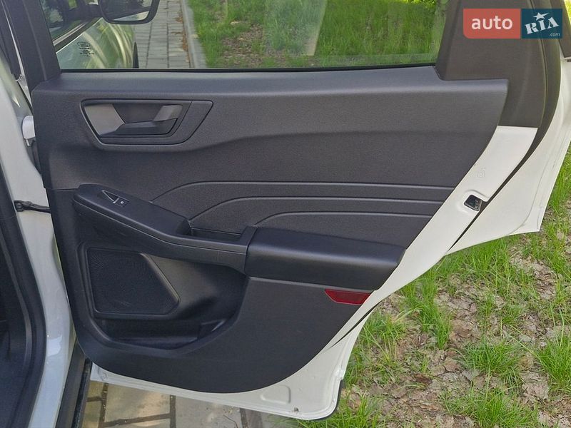 Внедорожник / Кроссовер Ford Escape 2022 в Черкассах
