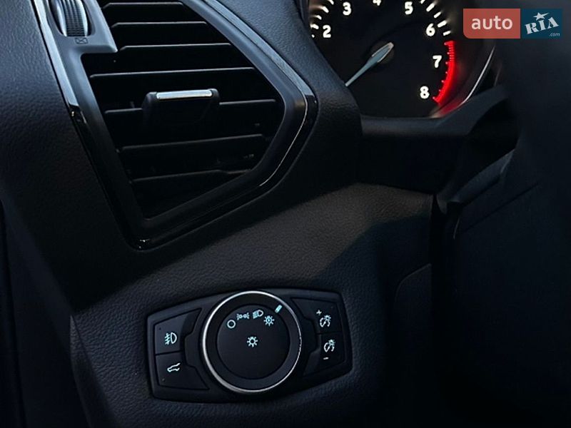 Позашляховик / Кросовер Ford Escape 2018 в Львові