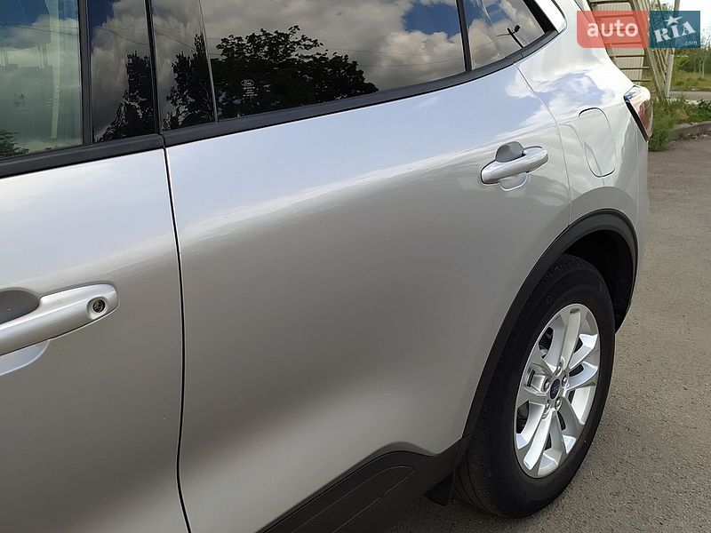 Внедорожник / Кроссовер Ford Escape 2019 в Шептицькому