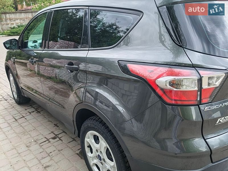 Внедорожник / Кроссовер Ford Escape 2017 в Изяславе