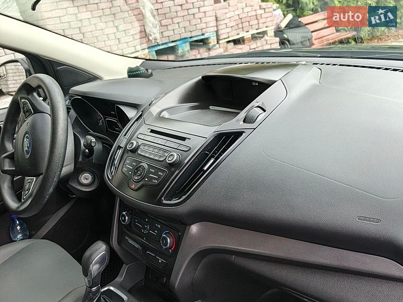 Внедорожник / Кроссовер Ford Escape 2017 в Изяславе