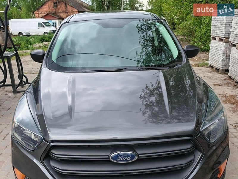 Внедорожник / Кроссовер Ford Escape 2017 в Изяславе
