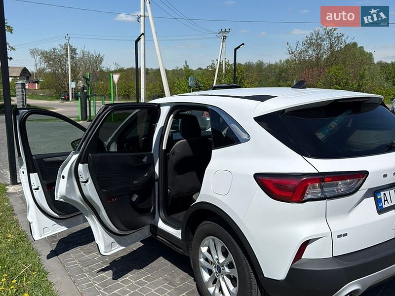 Позашляховик / Кросовер Ford Escape 2022 в Києві