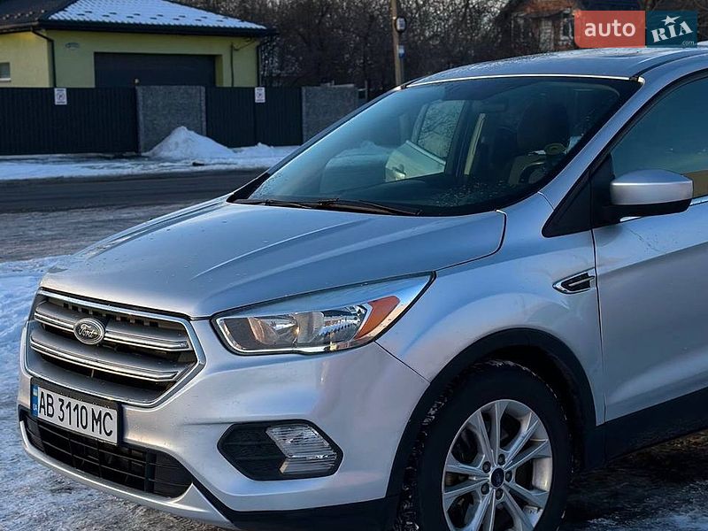 Внедорожник / Кроссовер Ford Escape 2016 в Виннице