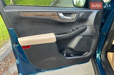 Внедорожник / Кроссовер Ford Escape 2020 в Запорожье