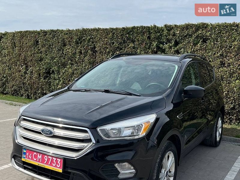 Внедорожник / Кроссовер Ford Escape 2018 в Львове