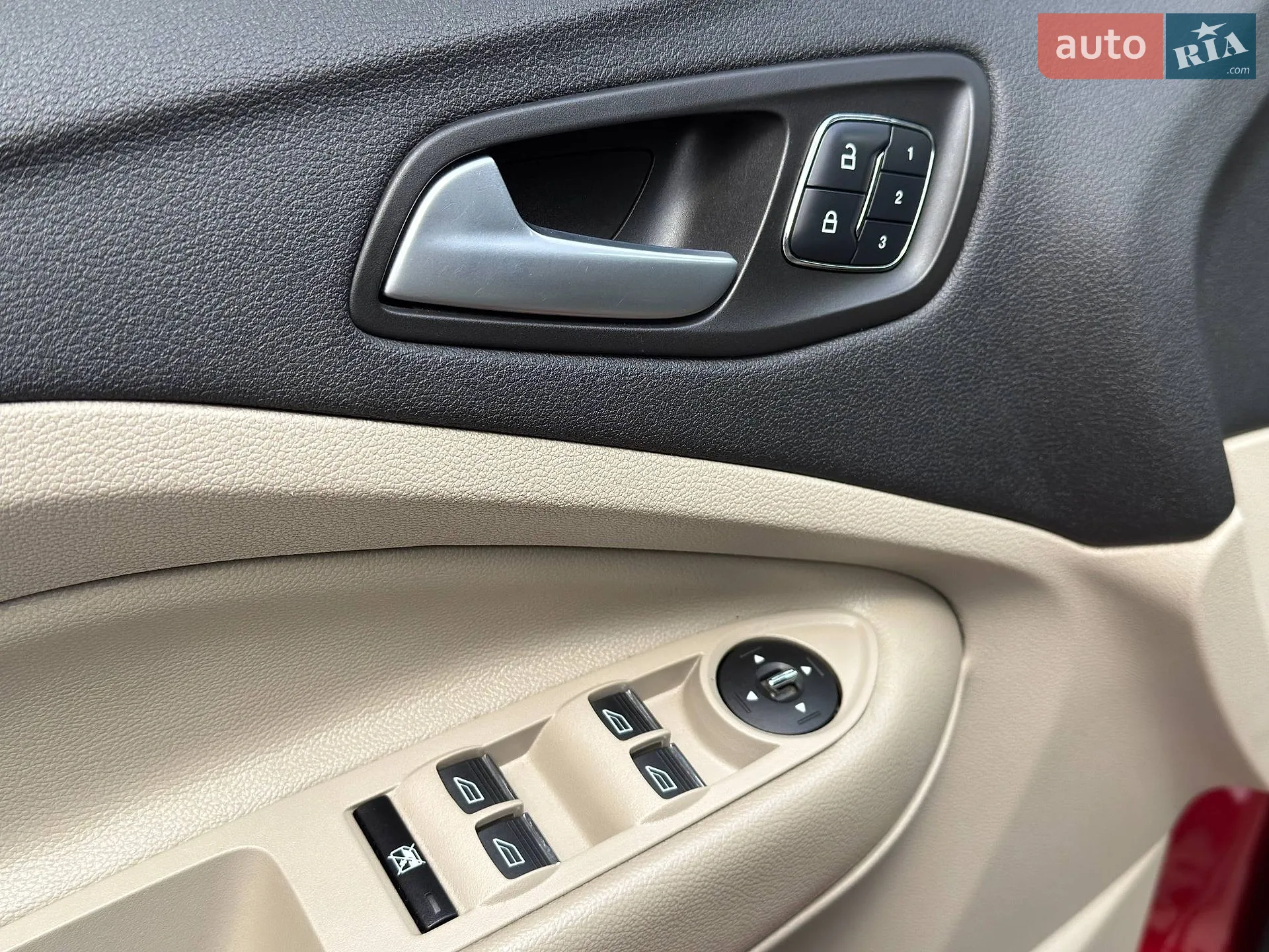 2015 Ford Escape - мініатюра 11