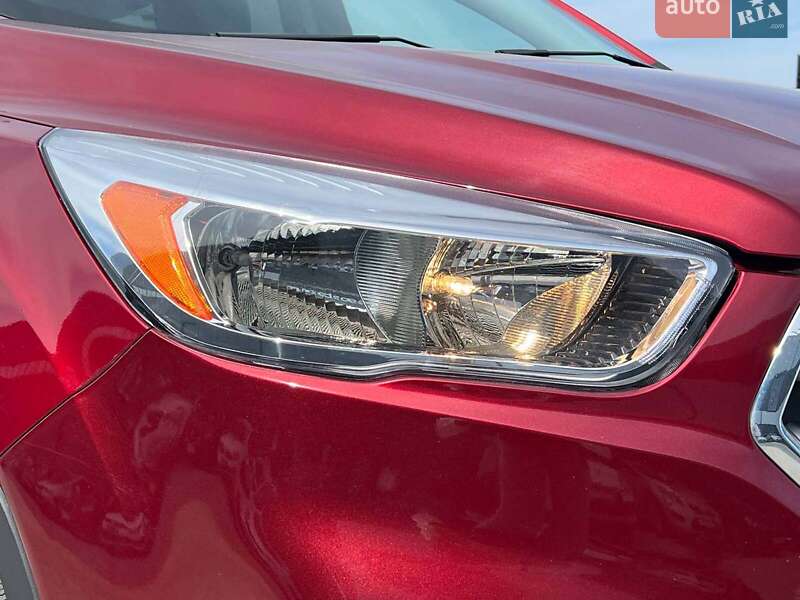 Внедорожник / Кроссовер Ford Escape 2017 в Львове