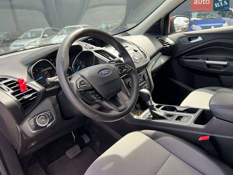Внедорожник / Кроссовер Ford Escape 2017 в Львове