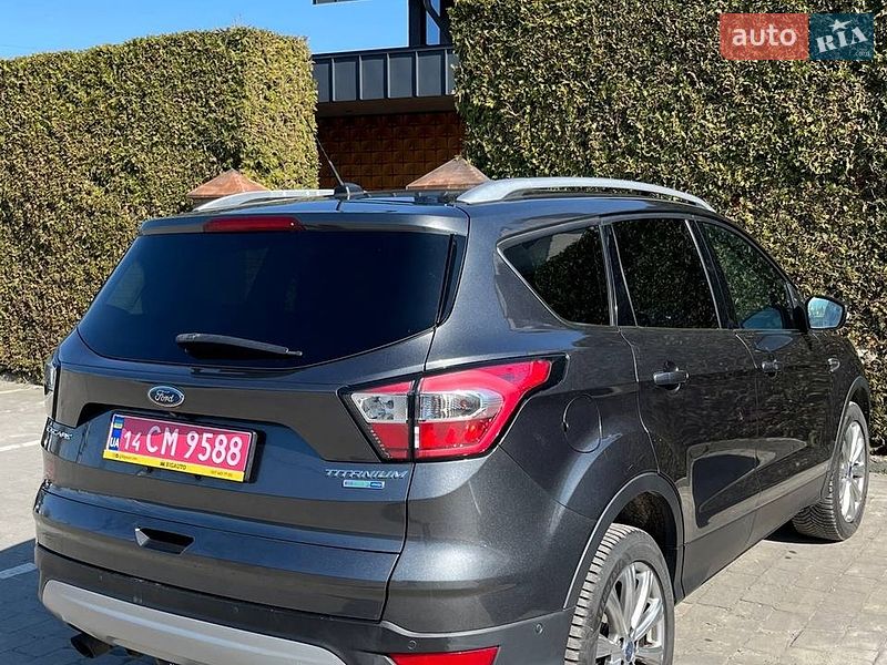 Позашляховик / Кросовер Ford Escape 2017 в Львові