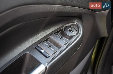 Внедорожник / Кроссовер Ford Escape 2018 в Хмельницком