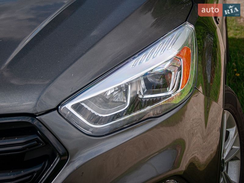 Внедорожник / Кроссовер Ford Escape 2018 в Хмельницком