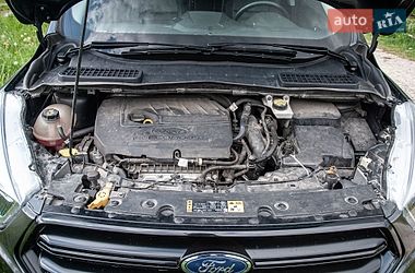 Внедорожник / Кроссовер Ford Escape 2018 в Хмельницком