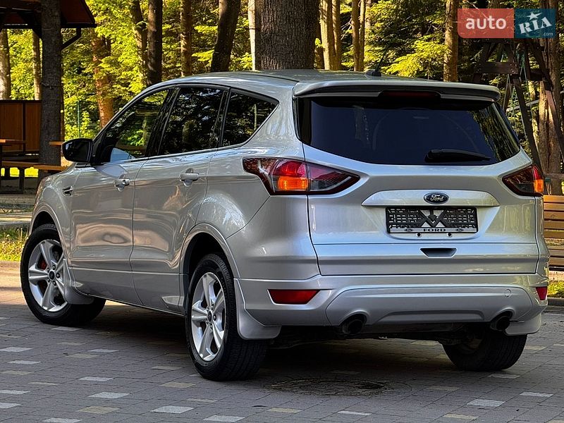 Позашляховик / Кросовер Ford Escape 2015 в Дрогобичі