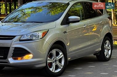 Позашляховик / Кросовер Ford Escape 2015 в Дрогобичі