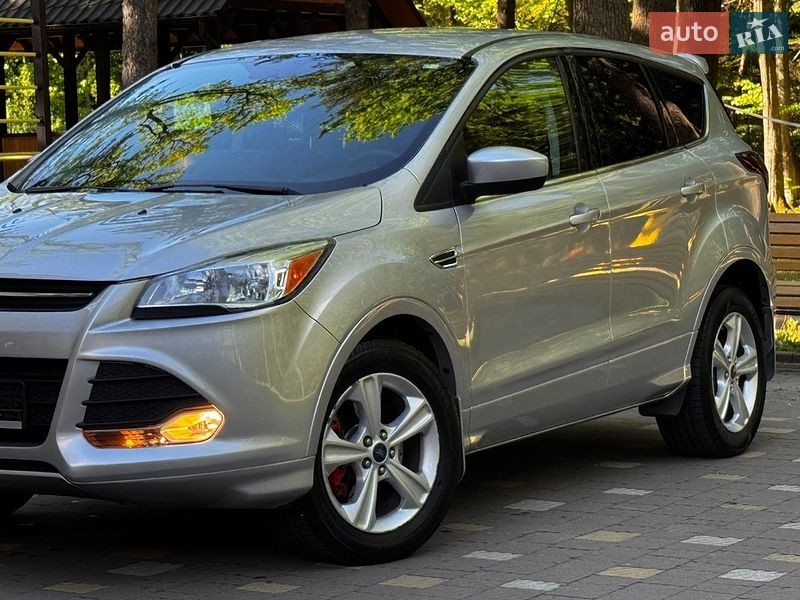 Позашляховик / Кросовер Ford Escape 2015 в Дрогобичі