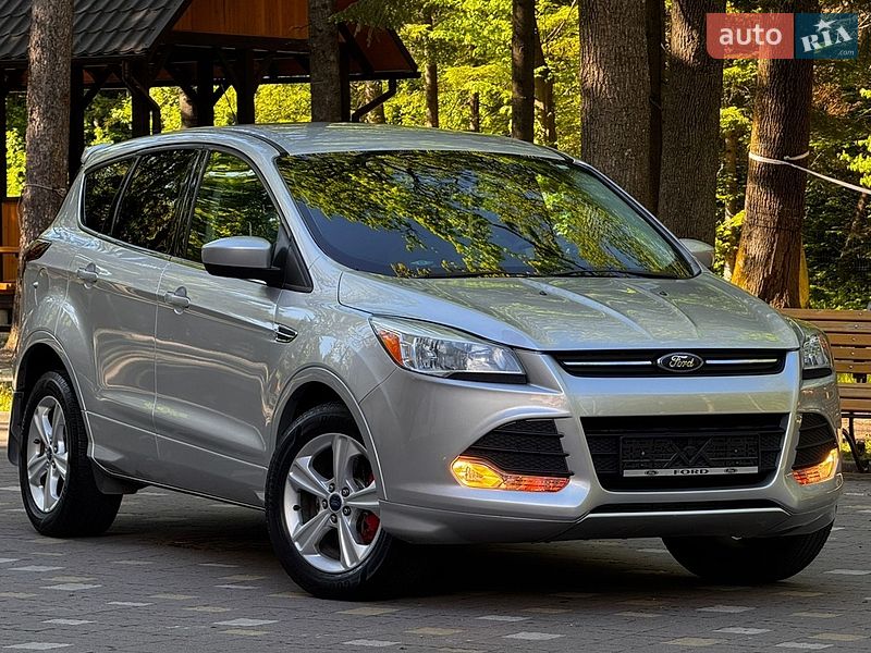 Позашляховик / Кросовер Ford Escape 2015 в Дрогобичі