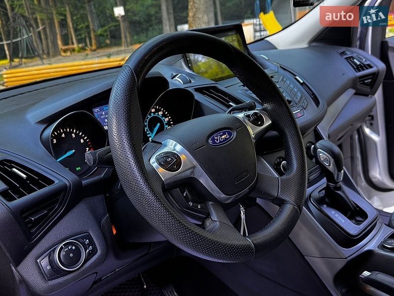 Позашляховик / Кросовер Ford Escape 2015 в Дрогобичі