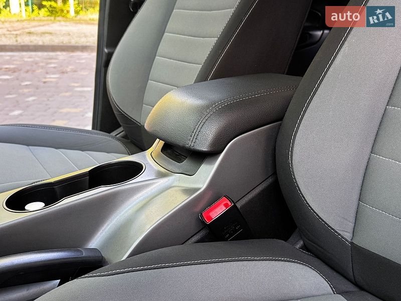 Позашляховик / Кросовер Ford Escape 2015 в Дрогобичі