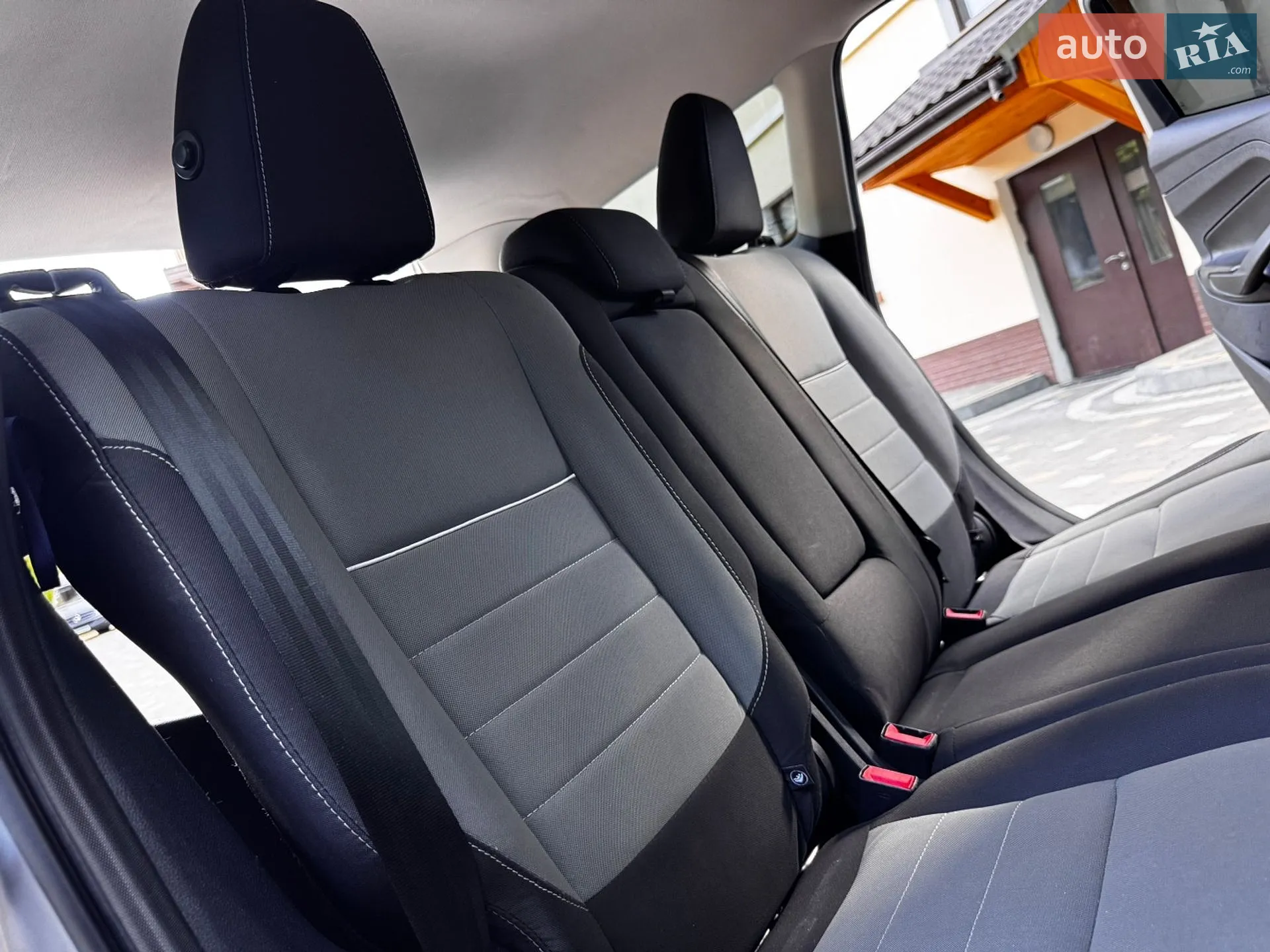 2015 Ford Escape - мініатюра 144