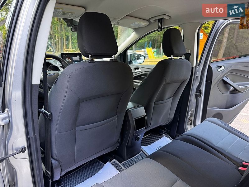 Позашляховик / Кросовер Ford Escape 2015 в Дрогобичі