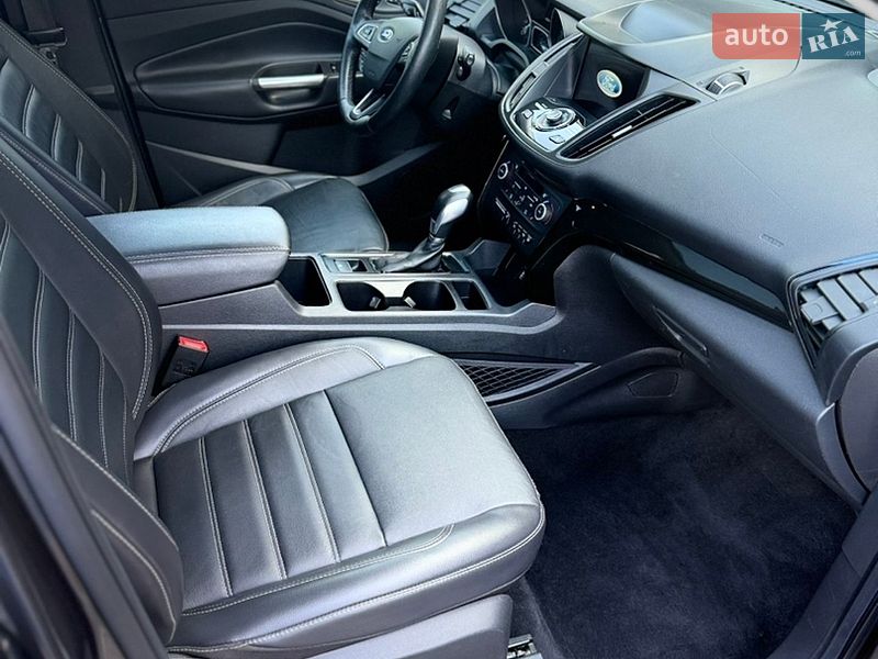 Внедорожник / Кроссовер Ford Escape 2019 в Сумах