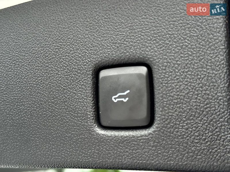 Позашляховик / Кросовер Ford Escape 2020 в Рівному