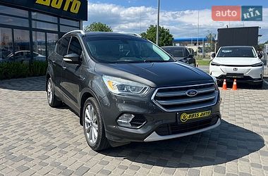 Позашляховик / Кросовер Ford Escape 2017 в Мукачевому