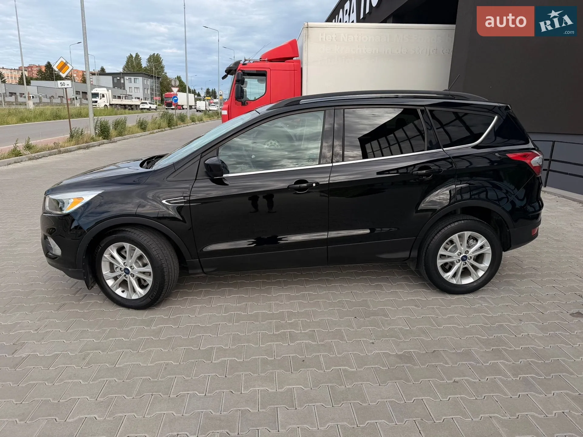 2017 Ford Escape - мініатюра 6