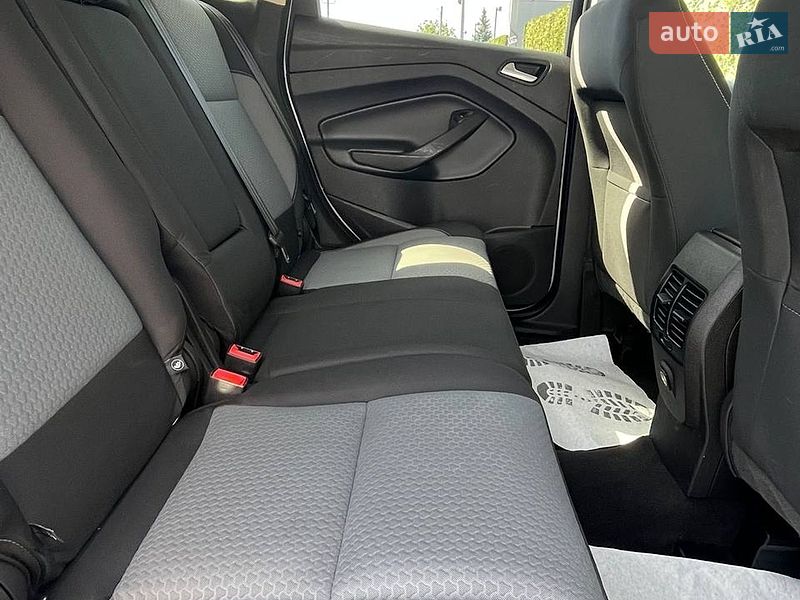 Позашляховик / Кросовер Ford Escape 2017 в Львові