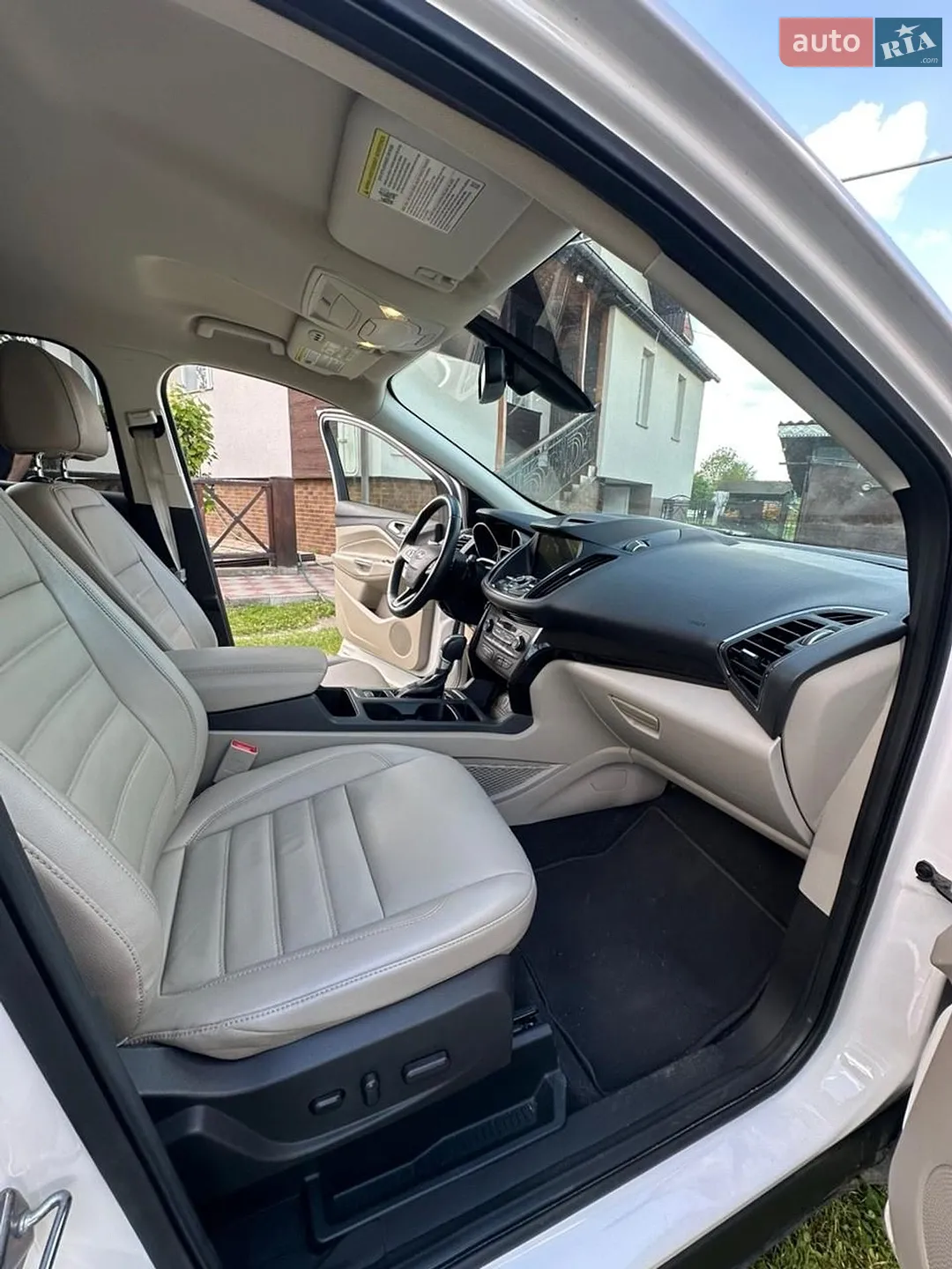 2016 Ford Escape - мініатюра 16