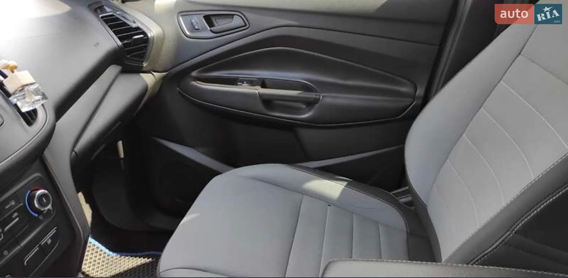 2017 Ford Escape - мініатюра 12